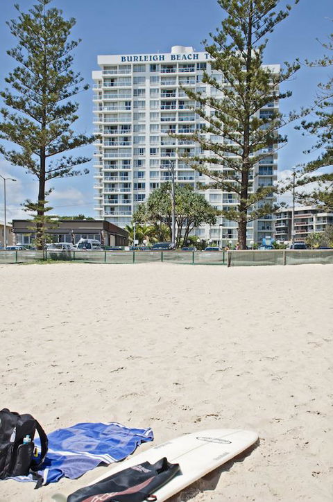 Burleigh Beach Tower - Your Accommodation 15