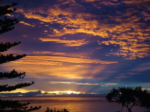 Burleigh Beach Tower - Your Accommodation 13