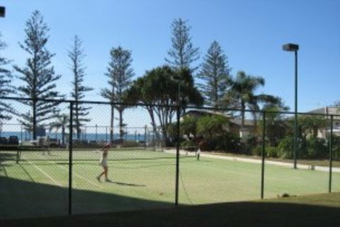 Burleigh Beach Tower - Your Accommodation 10