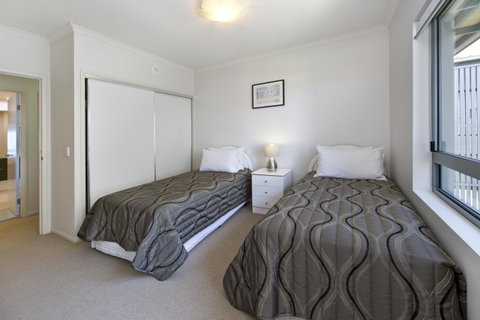 On The Bay Apartments - Your Accommodation 17