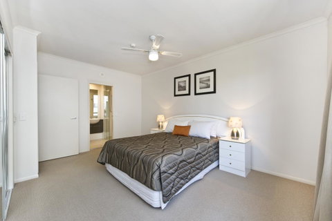 On The Bay Apartments - Your Accommodation 19