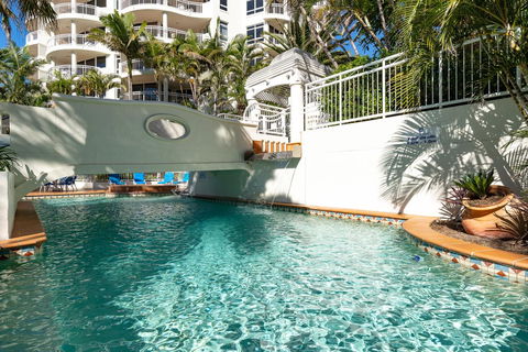 ULTIQA Burleigh Mediterranean Resort - Your Accommodation 12