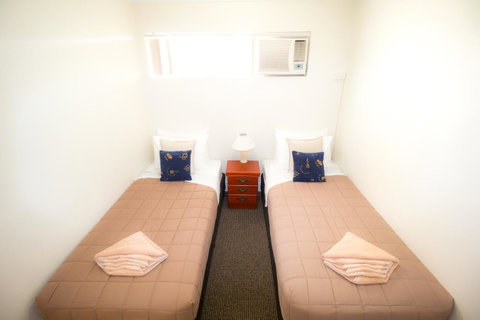 Aabon Apartments & Motel - Your Accommodation 12