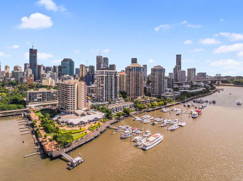 Dockside Brisbane - Your Accommodation 13
