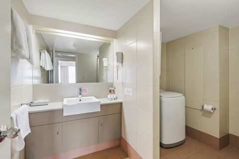 Dockside Brisbane - Your Accommodation 44