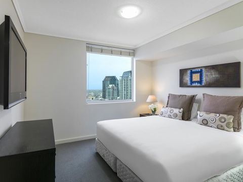 Oaks Brisbane Casino Tower Suites - Your Accommodation 6
