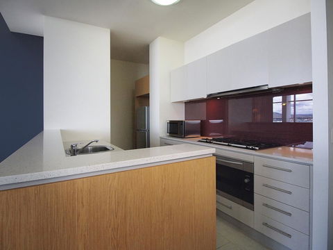 Oaks Brisbane Casino Tower Suites - Your Accommodation 18