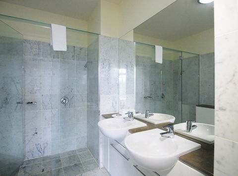 Oaks Brisbane Casino Tower Suites - Your Accommodation 16