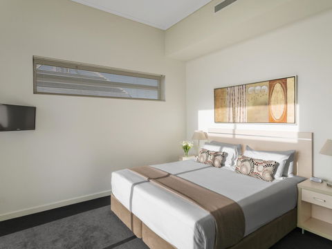 Oaks Brisbane Casino Tower Suites - Your Accommodation 13