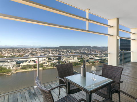 Oaks Brisbane Casino Tower Suites - Your Accommodation 10