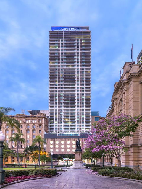 Oaks Brisbane Casino Tower Suites - Your Accommodation 3