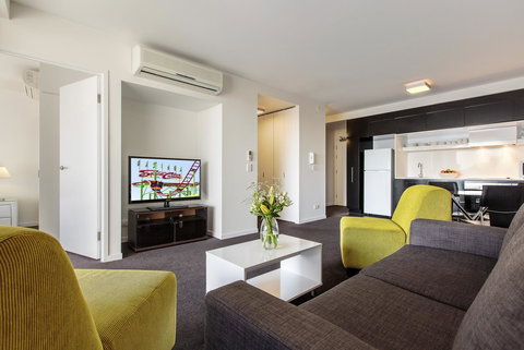 Code Apartments - Your Accommodation 5