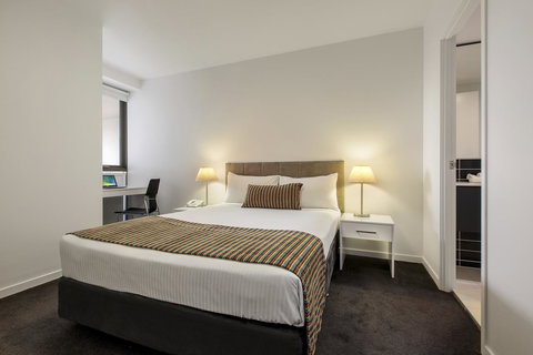Code Apartments - Your Accommodation 9