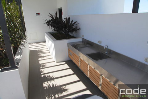 Code Apartments - Your Accommodation 28