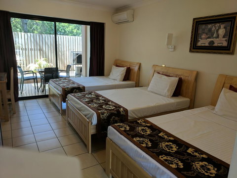 Novena Palms Motel - Your Accommodation 23