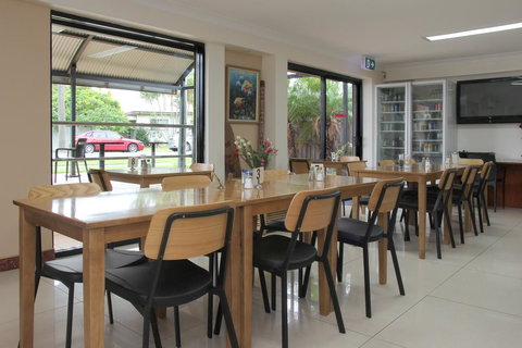 Novena Palms Motel - Your Accommodation 27