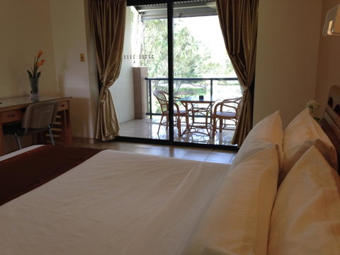 Novena Palms Motel - Your Accommodation 14