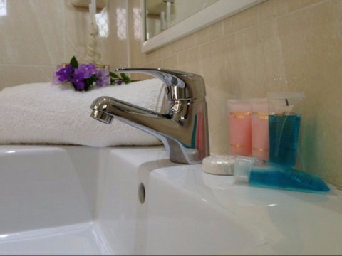 Novena Palms Motel - Your Accommodation 2