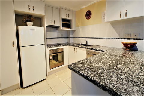 Key Largo Holiday Apartments - Your Accommodation 34