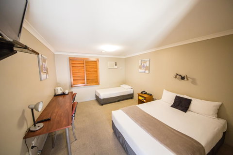 Cosmopolitan Motel & Serviced Apartments - Your Accommodation 6