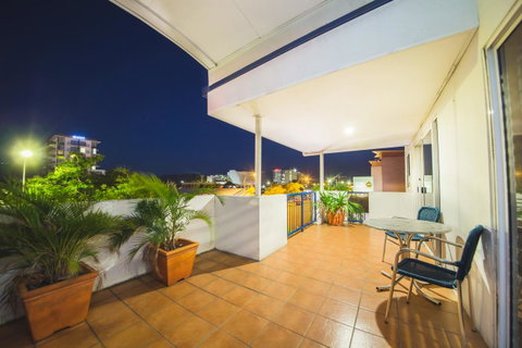 Cosmopolitan Motel & Serviced Apartments - Your Accommodation 10