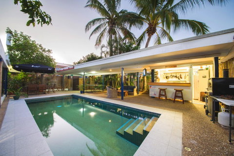 Cosmopolitan Motel & Serviced Apartments - Your Accommodation 1