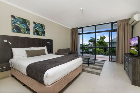 Sunshine Tower Hotel - Your Accommodation 1