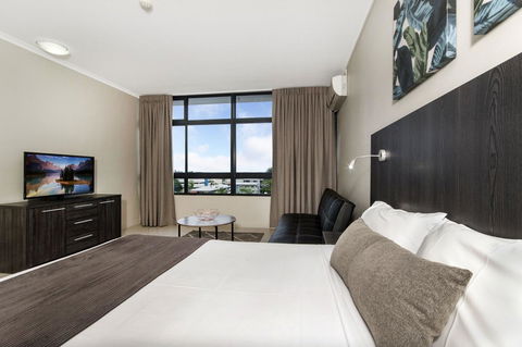 Sunshine Tower Hotel - Your Accommodation 9