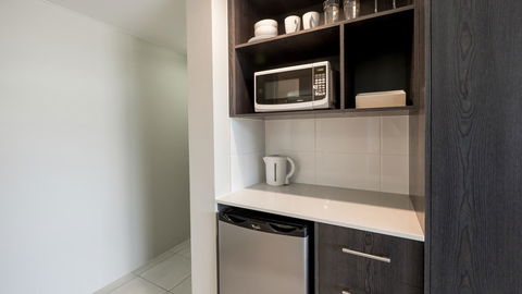 Sunshine Tower Hotel - Your Accommodation 8