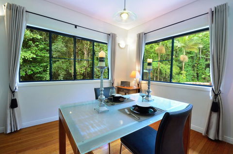 Misty Mountains Rainforest Retreat - Your Accommodation 11