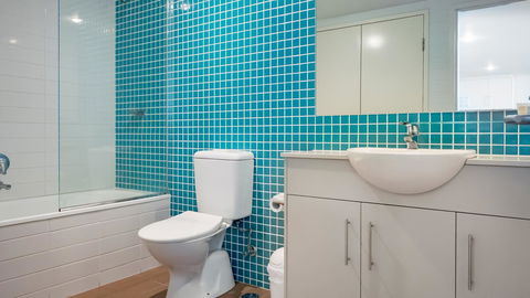 Swell Resort Burleigh Heads - Your Accommodation 39