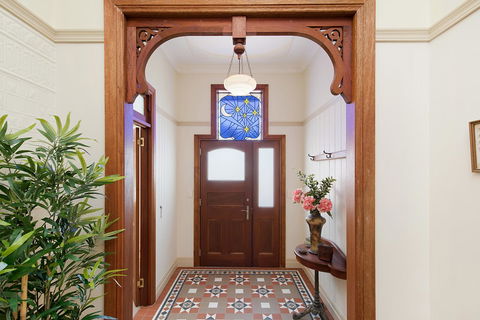 The Guesthouse Maleny - Your Accommodation 20