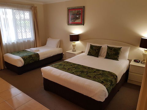 The Palms Motel - Your Accommodation 11