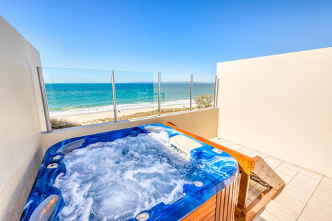 On The Beach Resort Bribie Island - Your Accommodation 7