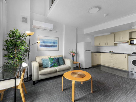 Central Brunswick Apartment Hotel - Your Accommodation 16