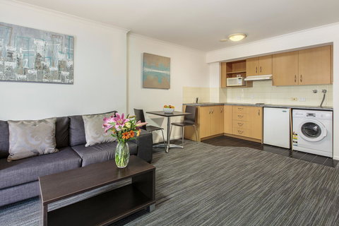 Central Brunswick Apartment Hotel - Your Accommodation 27