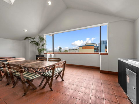 Central Brunswick Apartment Hotel - Your Accommodation 12