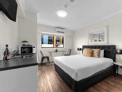 Central Brunswick Apartment Hotel - Your Accommodation 19