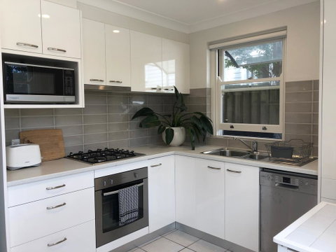 Waterview Cottage - Your Accommodation 0