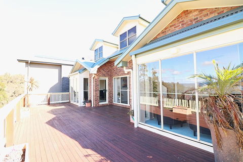 Whale Cove Circuit - Your Accommodation 3