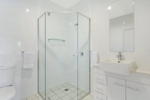 Wharf Apartment Unit 15 - Your Accommodation 2