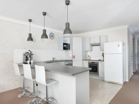 White Sands @ Fingal Bay - Your Accommodation 0