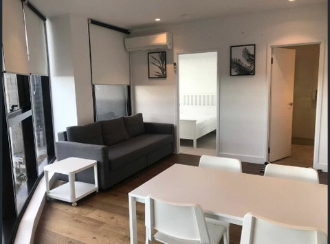 Whitehorse Tower - Your Accommodation 2