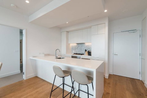 Whitehorse Tower 2 Bedroom 2 Bath - Your Accommodation 1