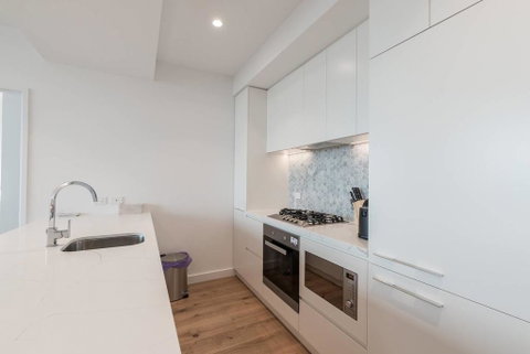 Whitehorse Tower 2 Bedroom 2 Bath - Your Accommodation 2