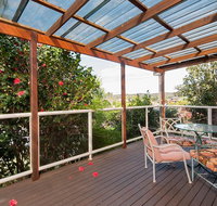 Wildflowers  Fingal Bay - Your Accommodation