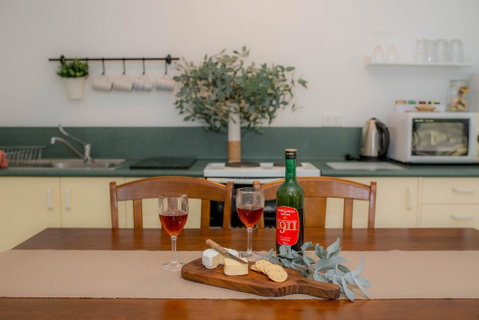 Woongara Cottage - Pet Friendly Country Retreat - Your Accommodation 2