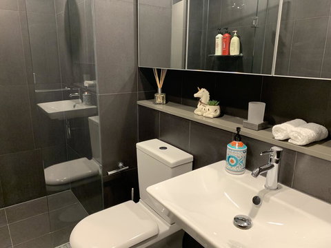 Xu's Residence@888 Collins St - Your Accommodation 2