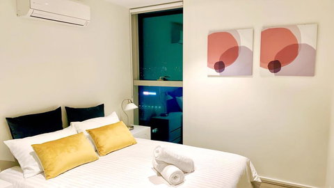 Xu's Residence@888 Collins St - Your Accommodation 1