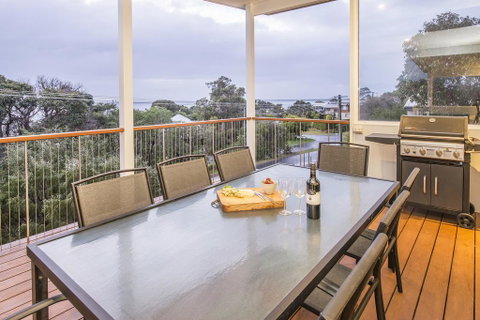 Yaringa - Your Accommodation 1